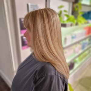 Thinning Hair In Women Teatment Clinics Near Me