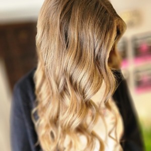 top-salons-near-me-for-balayage